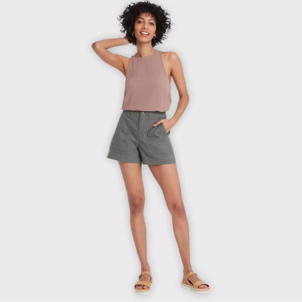 A new day gray women’s high waisted shorts size 2 new with tags